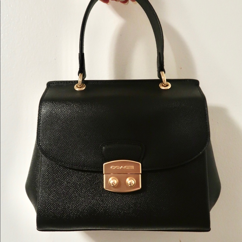 NWOT COACH avary medium top handle bag